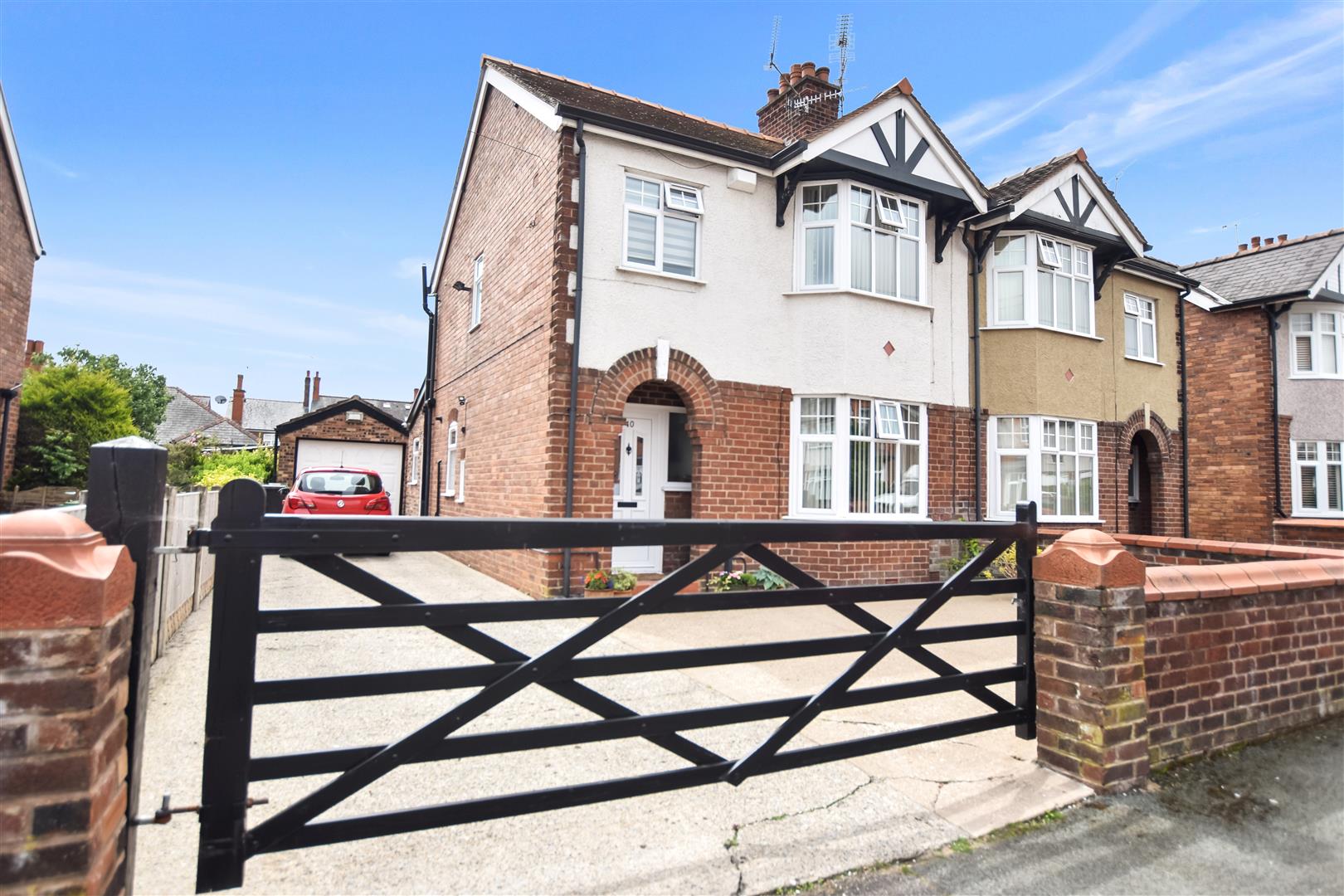 For Sale 3 Bed House semidetached